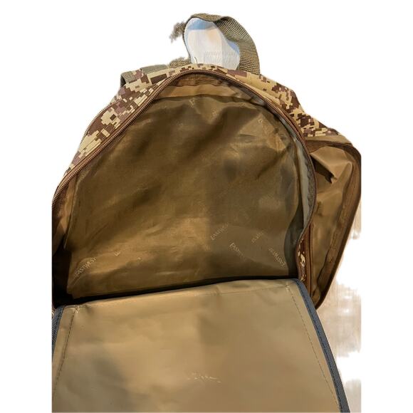 Generic Desert Tan Camo Tactical Backpack - Picture 3 of 4